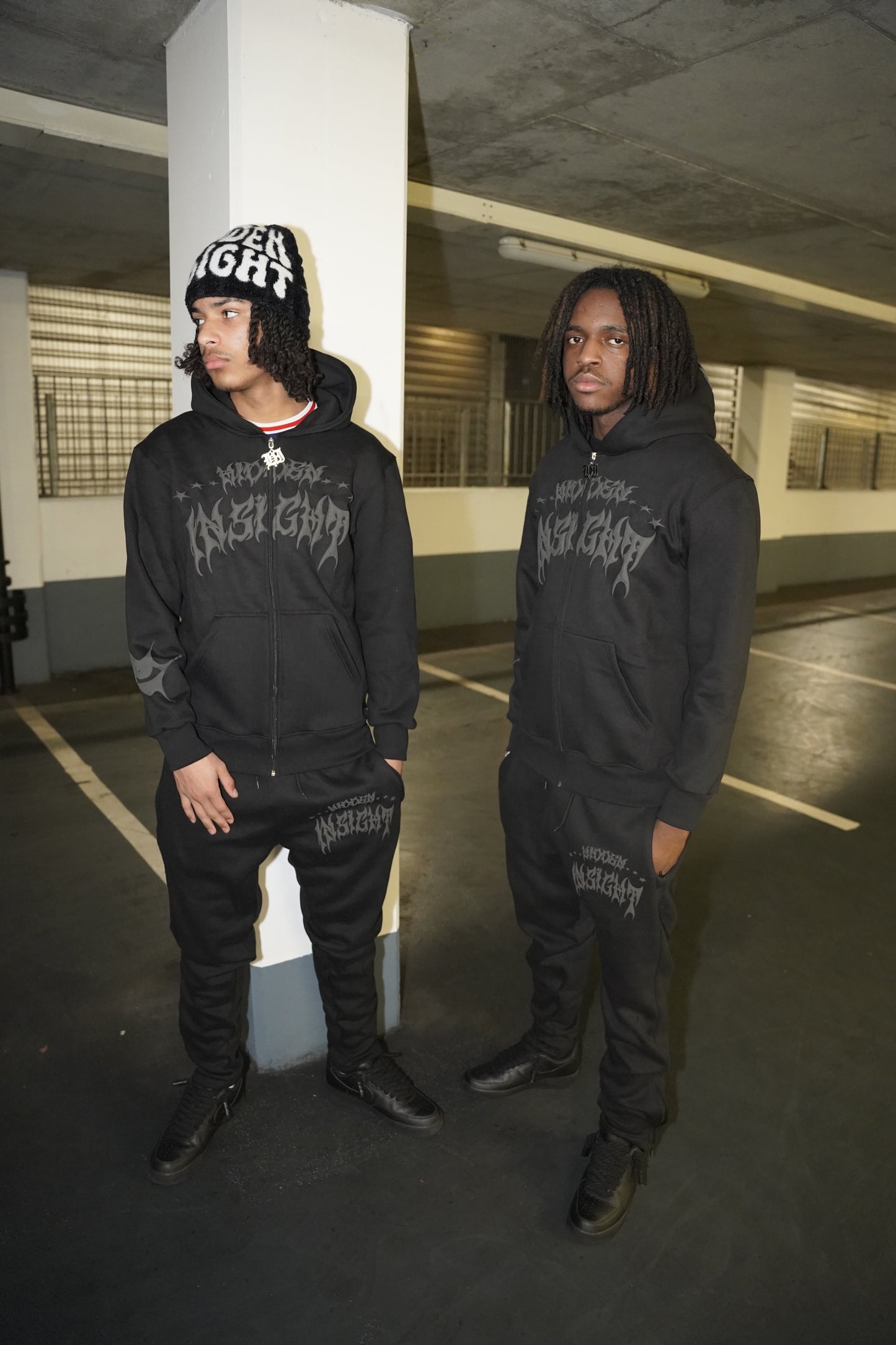 BLACK SIGNATURE ZIPPER TRACKSUIT + BEANIE SET